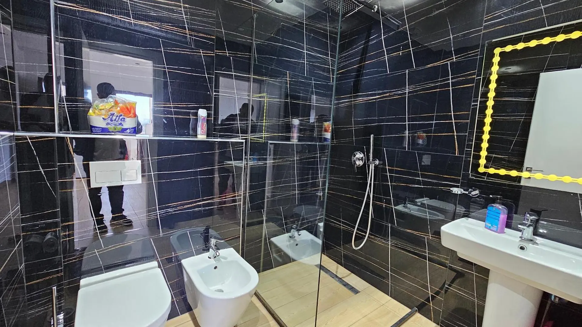 Ledion Apartments Sarande