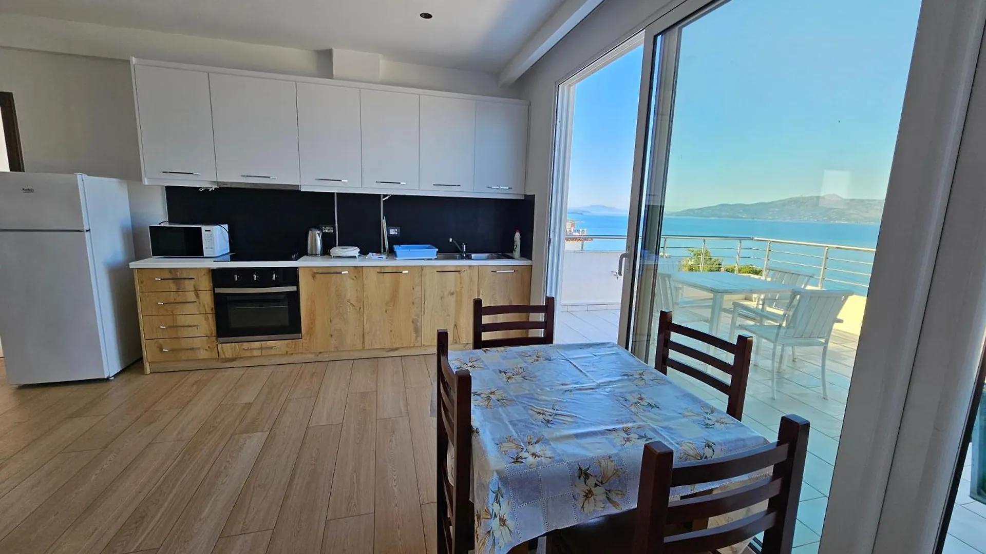 Ledion Apartments Sarande