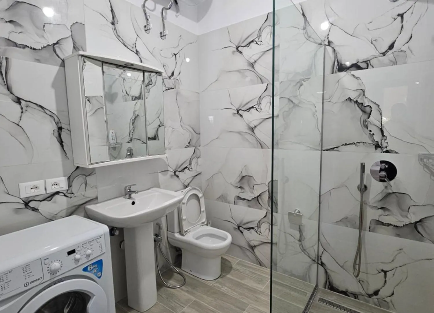 Ledion Apartments Sarandë