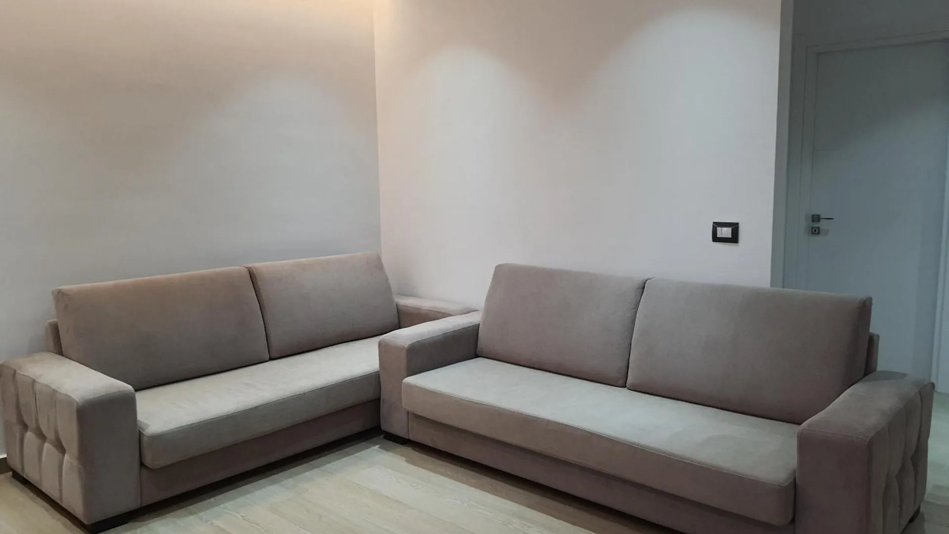 Ledion Apartments Sarandë